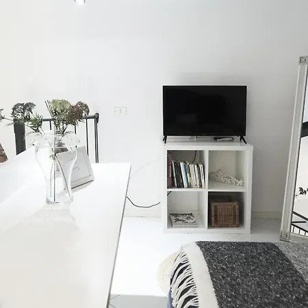Comecasa Grazioso Loft In Crocetta Near Mangiagalli-3